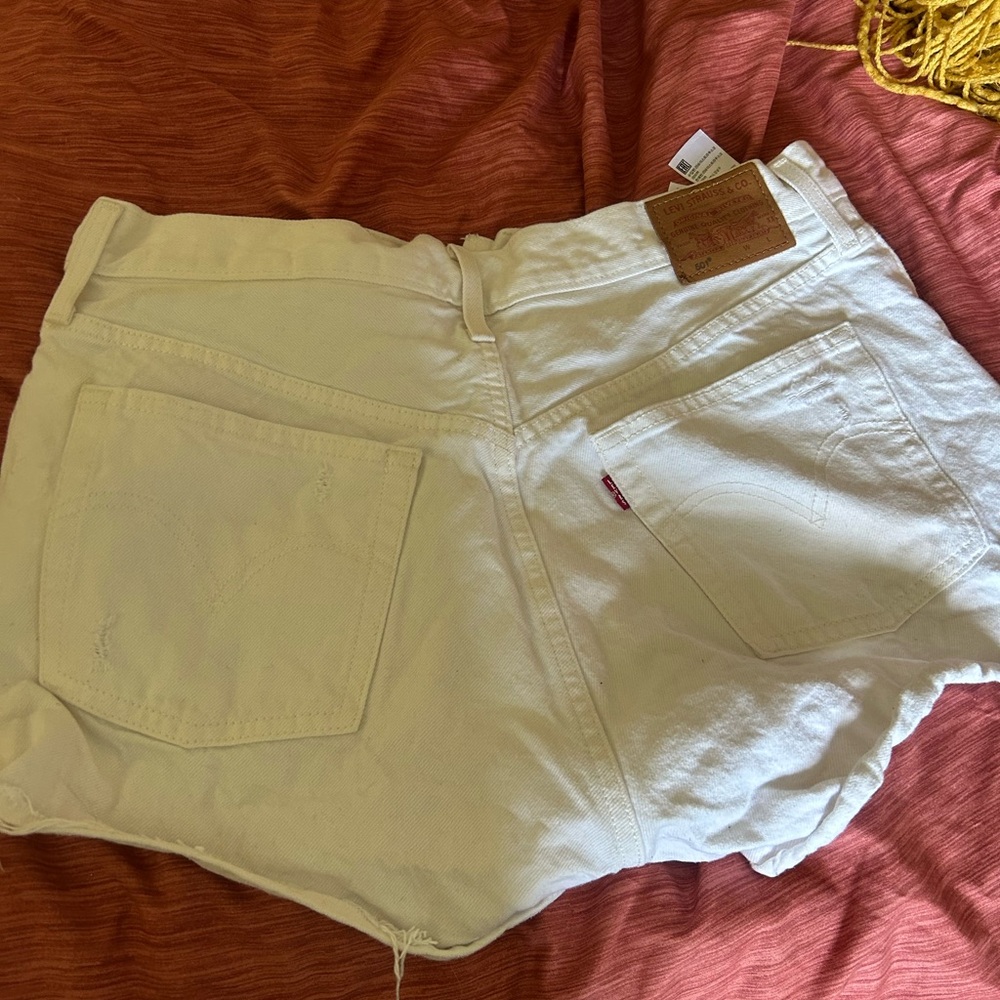 Levi's Women's White Jean Shorts - Picture 2 of 2